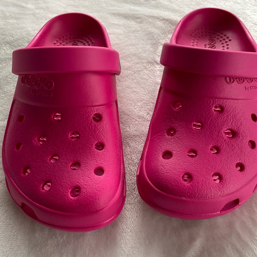 NWOT girls Crocs
